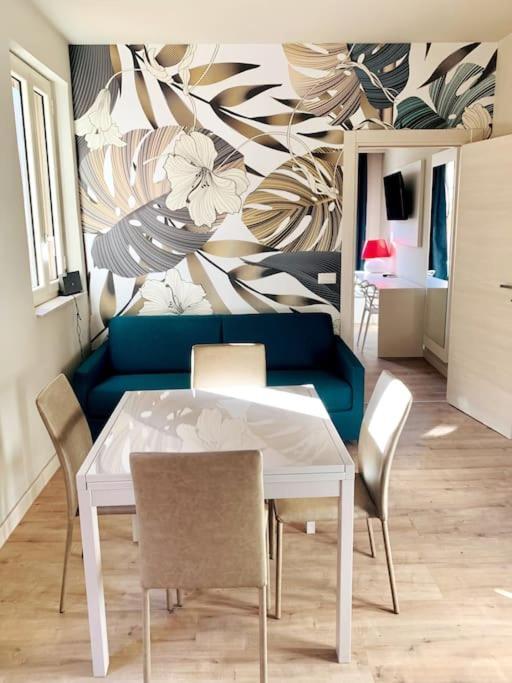 Alex Charme Central Apartments - Corso Umberto ตาออร์มินา ภายนอก รูปภาพ