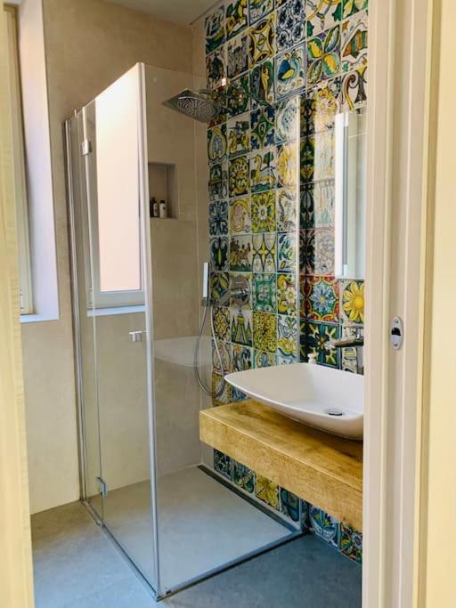 Alex Charme Central Apartments - Corso Umberto ตาออร์มินา ภายนอก รูปภาพ