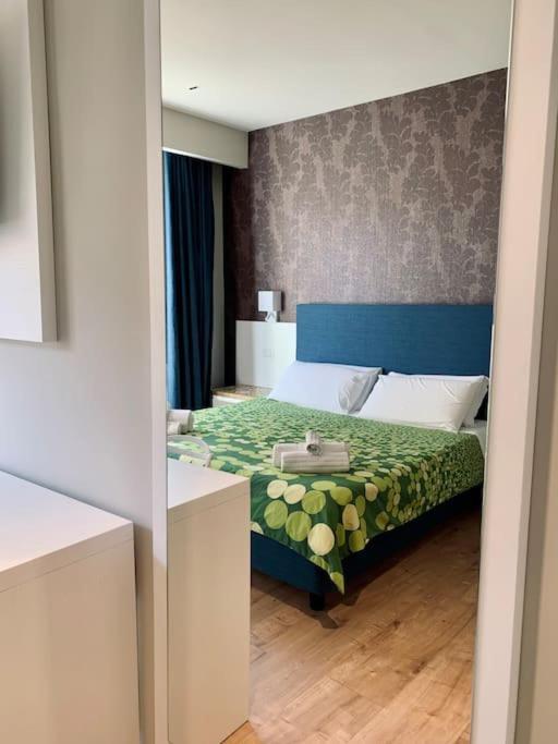 Alex Charme Central Apartments - Corso Umberto ตาออร์มินา ภายนอก รูปภาพ